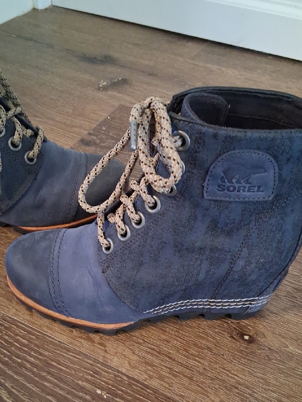 Sorel PDX Navy Lace-Up Ankle Boots with Contrast Laces - Picture 3 of 10